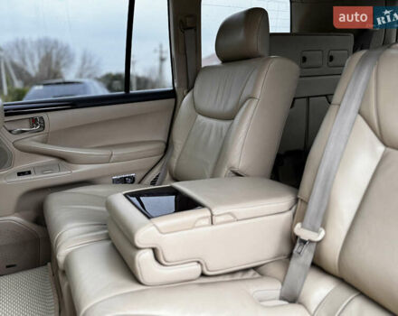 Белый Лексус ЛХ, объемом двигателя 5.66 л и пробегом 287 тыс. км за 28900 $, фото 5 на Automoto.ua