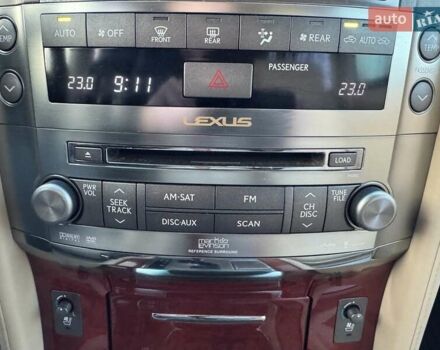 Білий Лексус ЛХ, об'ємом двигуна 5.66 л та пробігом 208 тис. км за 24500 $, фото 17 на Automoto.ua