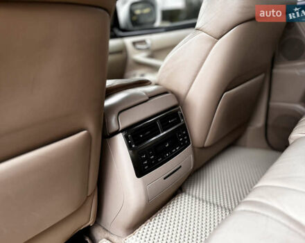 Белый Лексус ЛХ, объемом двигателя 5.66 л и пробегом 287 тыс. км за 28900 $, фото 15 на Automoto.ua