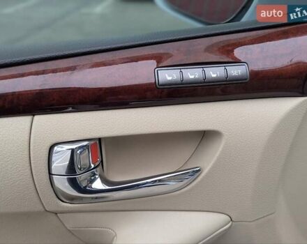 Белый Лексус ЛХ, объемом двигателя 5.7 л и пробегом 260 тыс. км за 24000 $, фото 18 на Automoto.ua