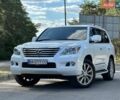 Белый Лексус ЛХ, объемом двигателя 5.7 л и пробегом 194 тыс. км за 29900 $, фото 1 на Automoto.ua