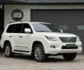 Білий Лексус ЛХ, об'ємом двигуна 5.7 л та пробігом 250 тис. км за 27900 $, фото 1 на Automoto.ua