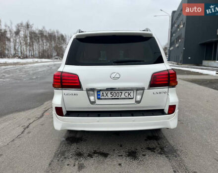 Белый Лексус ЛХ, объемом двигателя 5.66 л и пробегом 197 тыс. км за 27750 $, фото 12 на Automoto.ua