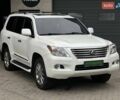 Белый Лексус ЛХ, объемом двигателя 5.66 л и пробегом 250 тыс. км за 26900 $, фото 3 на Automoto.ua