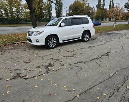 Белый Лексус ЛХ, объемом двигателя 5.66 л и пробегом 270 тыс. км за 30000 $, фото 9 на Automoto.ua