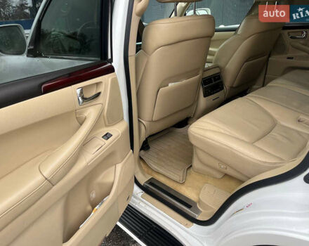 Белый Лексус ЛХ, объемом двигателя 5.66 л и пробегом 197 тыс. км за 27750 $, фото 7 на Automoto.ua