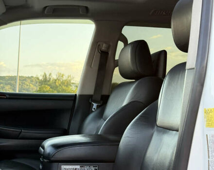 Белый Лексус ЛХ, объемом двигателя 5.7 л и пробегом 190 тыс. км за 38000 $, фото 28 на Automoto.ua