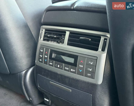 Белый Лексус ЛХ, объемом двигателя 5.7 л и пробегом 190 тыс. км за 38000 $, фото 23 на Automoto.ua