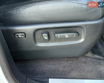 Белый Лексус ЛХ, объемом двигателя 5.7 л и пробегом 190 тыс. км за 38000 $, фото 20 на Automoto.ua