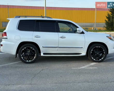 Белый Лексус ЛХ, объемом двигателя 5.7 л и пробегом 190 тыс. км за 38000 $, фото 8 на Automoto.ua