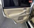 Белый Лексус ЛХ, объемом двигателя 5.66 л и пробегом 200 тыс. км за 33333 $, фото 19 на Automoto.ua