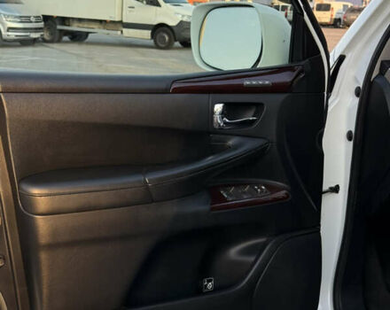 Белый Лексус ЛХ, объемом двигателя 5.7 л и пробегом 190 тыс. км за 38000 $, фото 30 на Automoto.ua