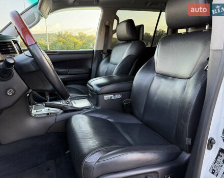 Белый Лексус ЛХ, объемом двигателя 5.7 л и пробегом 190 тыс. км за 38000 $, фото 13 на Automoto.ua