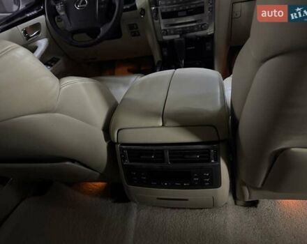 Белый Лексус ЛХ, объемом двигателя 5.66 л и пробегом 200 тыс. км за 33333 $, фото 25 на Automoto.ua