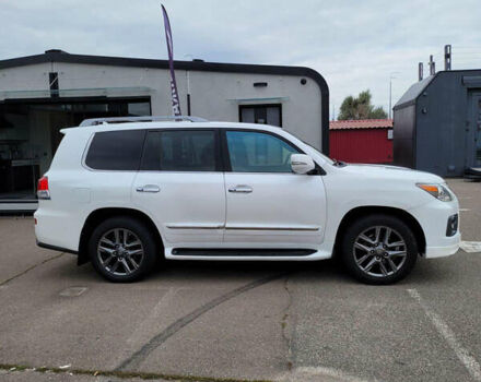 Білий Лексус ЛХ, об'ємом двигуна 5.66 л та пробігом 187 тис. км за 41720 $, фото 3 на Automoto.ua