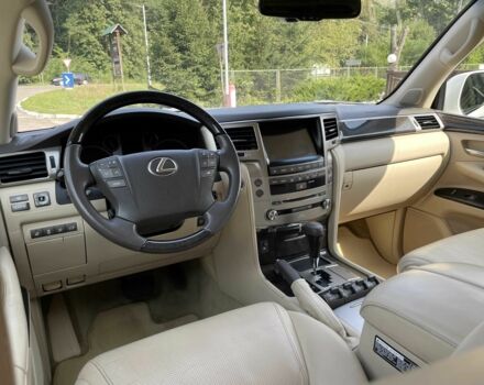 Білий Лексус ЛХ, об'ємом двигуна 5.7 л та пробігом 178 тис. км за 44999 $, фото 12 на Automoto.ua