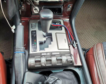 Білий Лексус ЛХ, об'ємом двигуна 5.66 л та пробігом 187 тис. км за 41720 $, фото 23 на Automoto.ua