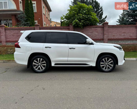 Білий Лексус ЛХ, об'ємом двигуна 4.46 л та пробігом 216 тис. км за 52500 $, фото 15 на Automoto.ua