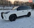 Белый Лексус ЛХ, объемом двигателя 4.46 л и пробегом 155 тыс. км за 75000 $, фото 1 на Automoto.ua