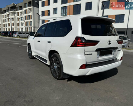 Белый Лексус ЛХ, объемом двигателя 4.46 л и пробегом 235 тыс. км за 56900 $, фото 9 на Automoto.ua