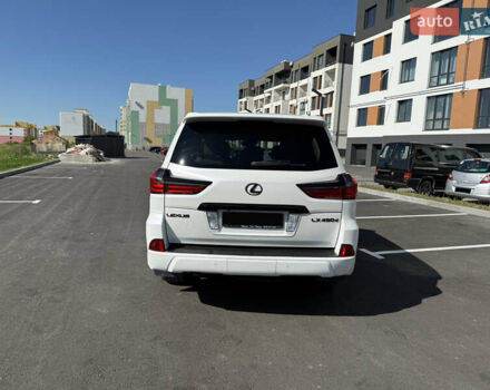 Белый Лексус ЛХ, объемом двигателя 4.46 л и пробегом 235 тыс. км за 56900 $, фото 12 на Automoto.ua