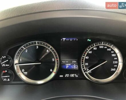 Белый Лексус ЛХ, объемом двигателя 0 л и пробегом 210 тыс. км за 61000 $, фото 14 на Automoto.ua