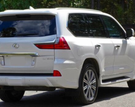 Белый Лексус ЛХ, объемом двигателя 5.7 л и пробегом 75 тыс. км за 40000 $, фото 5 на Automoto.ua
