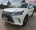 Белый Лексус ЛХ, объемом двигателя 4.46 л и пробегом 185 тыс. км за 70000 $, фото 1 на Automoto.ua