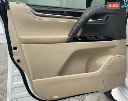 Білий Лексус ЛХ, об'ємом двигуна 4.46 л та пробігом 143 тис. км за 62500 $, фото 30 на Automoto.ua
