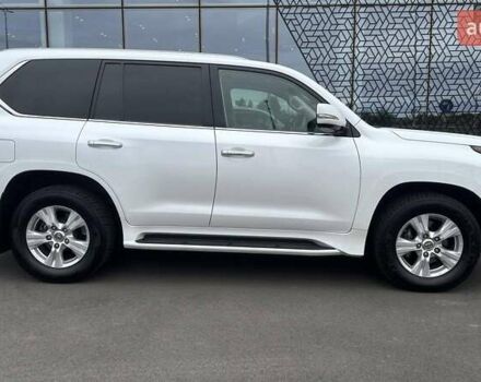Лексус ЛХ 2017 у Києві на Automoto.ua Білий Лексус ЛХ, об'ємом двигуна 4.46 л та пробігом 76 тис. км за 75160 $, фото 16 на Automoto.ua