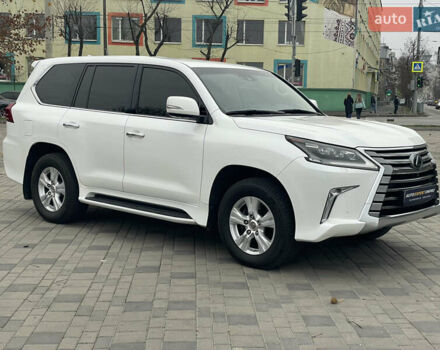Білий Лексус ЛХ, об'ємом двигуна 4.46 л та пробігом 143 тис. км за 62500 $, фото 17 на Automoto.ua