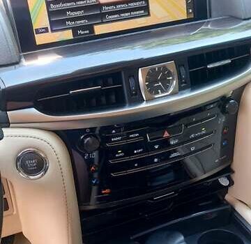 Білий Лексус ЛХ, об'ємом двигуна 4.46 л та пробігом 140 тис. км за 69999 $, фото 12 на Automoto.ua