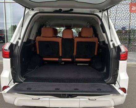 Лексус ЛХ 2017 у Києві на Automoto.ua Білий Лексус ЛХ, об'ємом двигуна 4.46 л та пробігом 76 тис. км за 75160 $, фото 9 на Automoto.ua