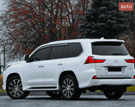 Білий Лексус ЛХ, об'ємом двигуна 4.5 л та пробігом 125 тис. км за 65500 $, фото 1 на Automoto.ua