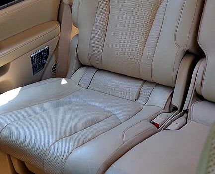 Білий Лексус ЛХ, об'ємом двигуна 4.5 л та пробігом 140 тис. км за 69999 $, фото 10 на Automoto.ua