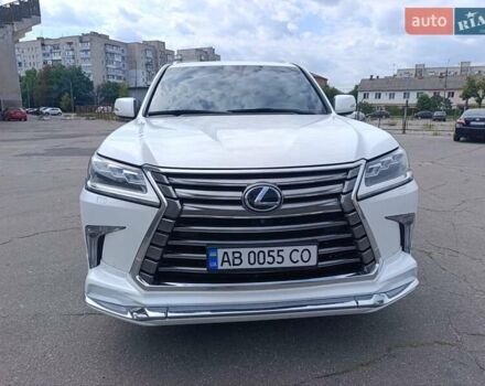 Белый Лексус ЛХ, объемом двигателя 4.46 л и пробегом 120 тыс. км за 69999 $, фото 9 на Automoto.ua