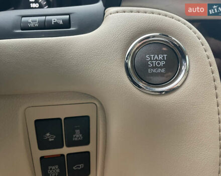 Білий Лексус ЛХ, об'ємом двигуна 4.46 л та пробігом 143 тис. км за 62500 $, фото 39 на Automoto.ua