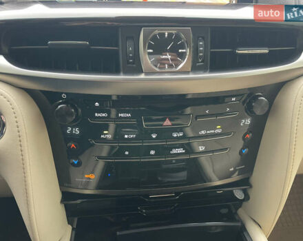 Білий Лексус ЛХ, об'ємом двигуна 4.46 л та пробігом 143 тис. км за 62500 $, фото 34 на Automoto.ua