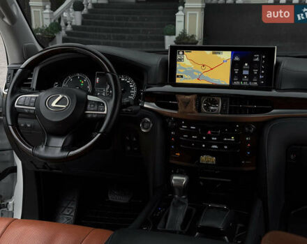 Білий Лексус ЛХ, об'ємом двигуна 4.5 л та пробігом 125 тис. км за 65500 $, фото 13 на Automoto.ua