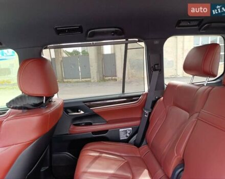 Белый Лексус ЛХ, объемом двигателя 4.46 л и пробегом 120 тыс. км за 69999 $, фото 1 на Automoto.ua