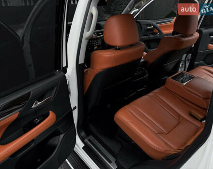 Білий Лексус ЛХ, об'ємом двигуна 4.5 л та пробігом 125 тис. км за 65500 $, фото 12 на Automoto.ua