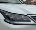 Белый Лексус ЛХ, объемом двигателя 4.46 л и пробегом 187 тыс. км за 61000 $, фото 4 на Automoto.ua