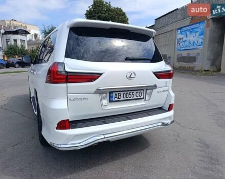 Белый Лексус ЛХ, объемом двигателя 4.46 л и пробегом 120 тыс. км за 69999 $, фото 5 на Automoto.ua