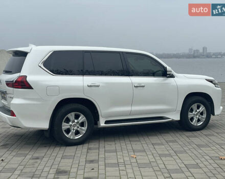 Білий Лексус ЛХ, об'ємом двигуна 4.46 л та пробігом 143 тис. км за 62500 $, фото 4 на Automoto.ua