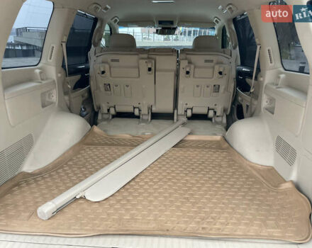 Білий Лексус ЛХ, об'ємом двигуна 4.46 л та пробігом 143 тис. км за 62500 $, фото 48 на Automoto.ua