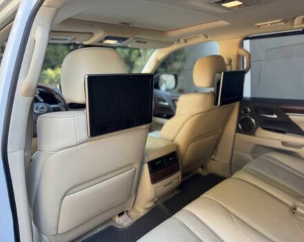 Білий Лексус ЛХ, об'ємом двигуна 5.7 л та пробігом 44 тис. км за 20000 $, фото 14 на Automoto.ua