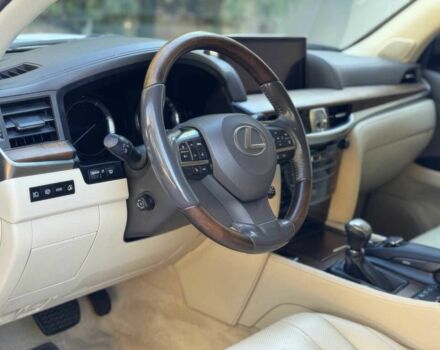 Білий Лексус ЛХ, об'ємом двигуна 5.7 л та пробігом 44 тис. км за 20000 $, фото 8 на Automoto.ua