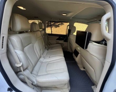 Білий Лексус ЛХ, об'ємом двигуна 5.7 л та пробігом 44 тис. км за 20000 $, фото 17 на Automoto.ua