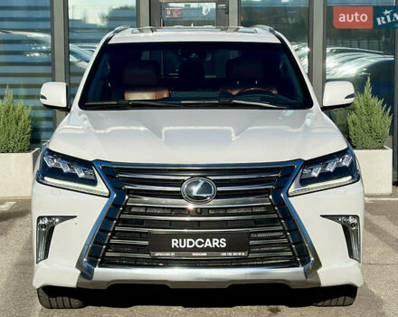 Белый Лексус ЛХ, объемом двигателя 5.7 л и пробегом 263 тыс. км за 68000 $, фото 7 на Automoto.ua