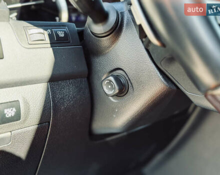 Белый Лексус ЛХ, объемом двигателя 5.7 л и пробегом 263 тыс. км за 68000 $, фото 87 на Automoto.ua